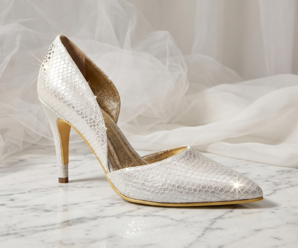 Stiletto blanco clásico elegante para novia